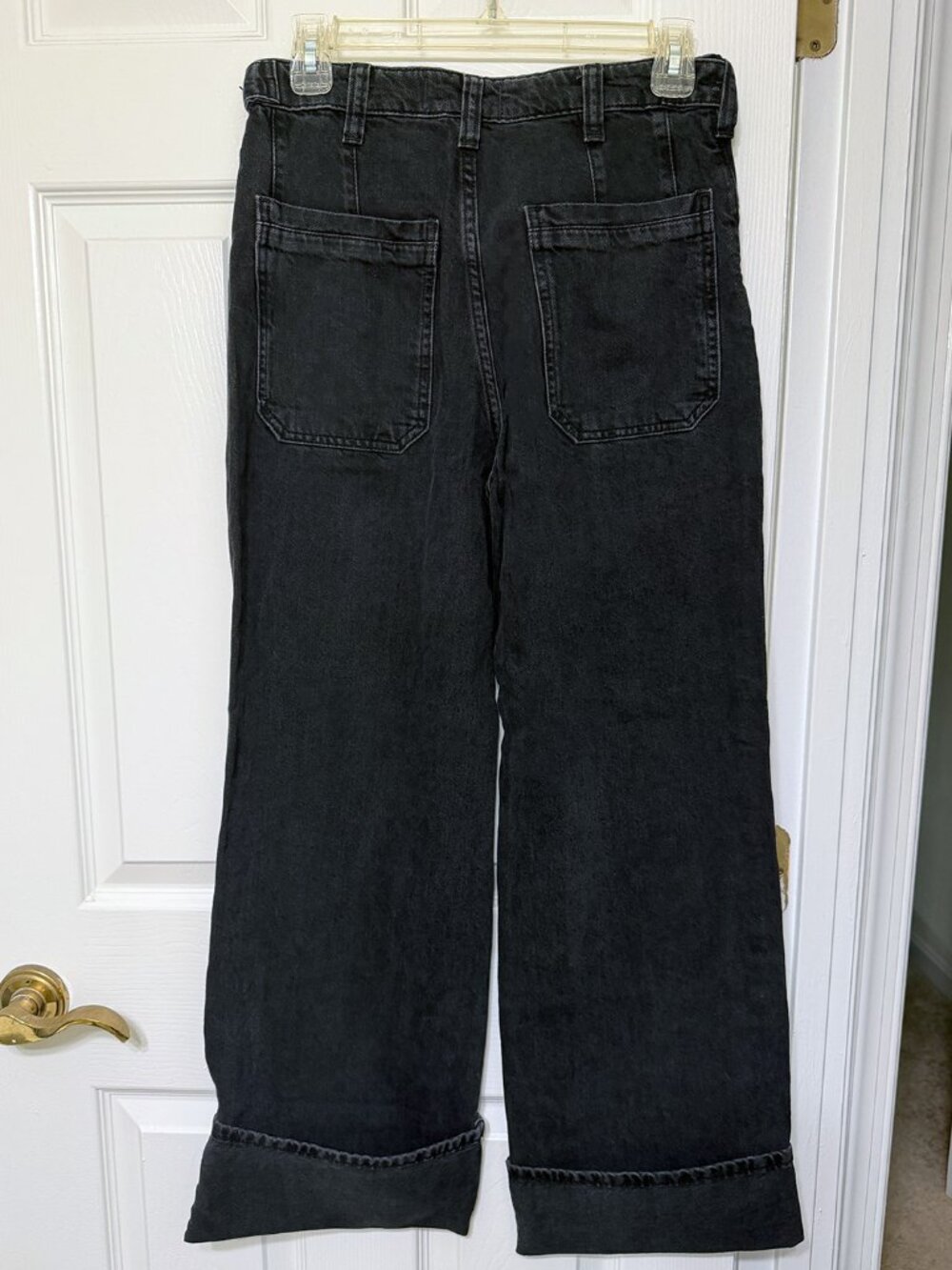 We The Free Palmer Cuffed Jeans in Black - Size 24 - Picture 3 of 13